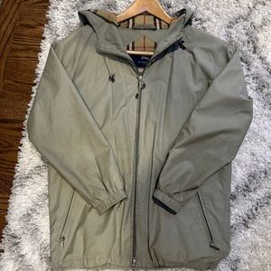 Burberry women’s small (S) raincoat/windbreaker. Sage green - near perfection!